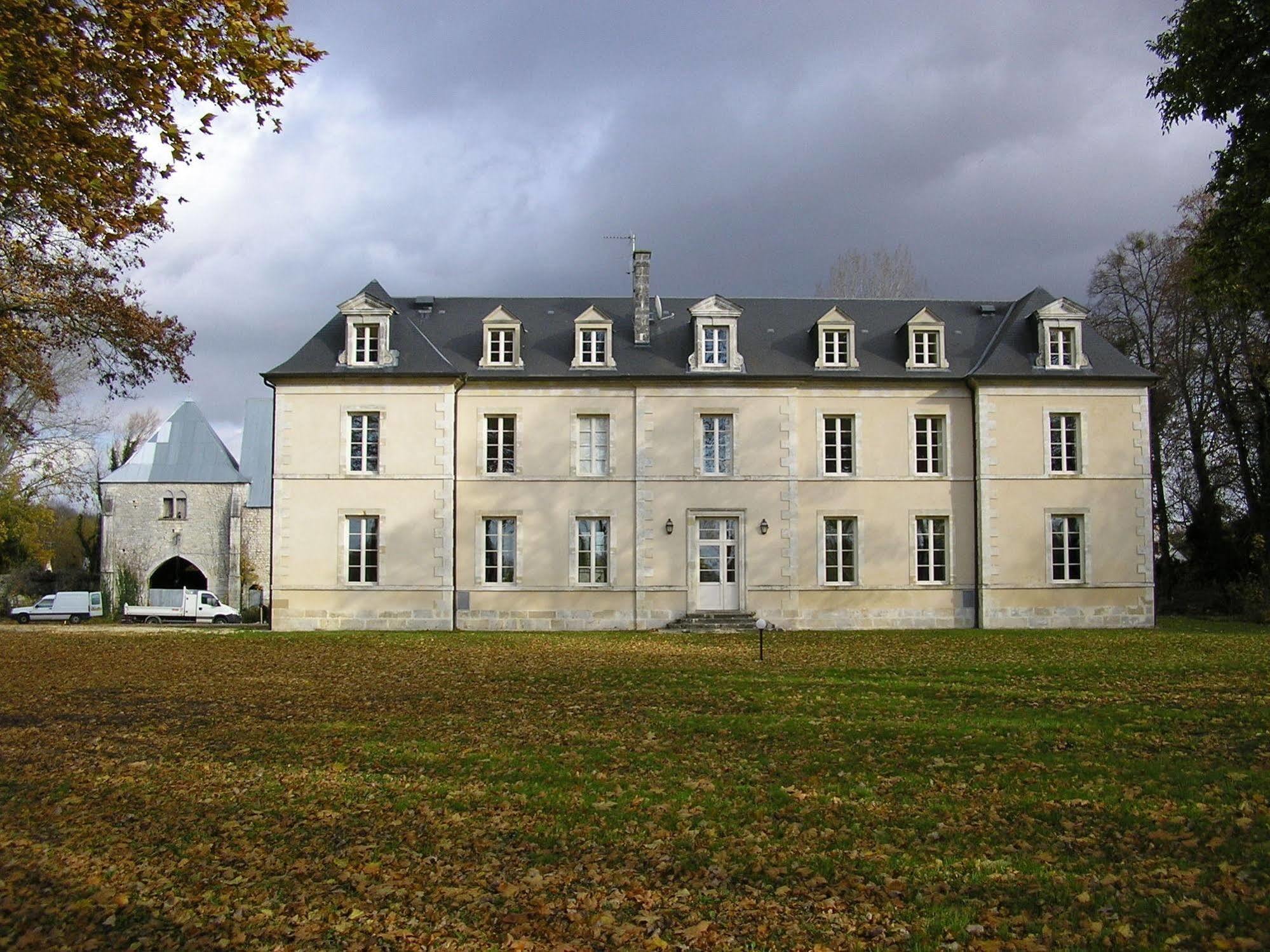 Chateau De Lazenay - Residence Hoteliere Bourges Exterior foto